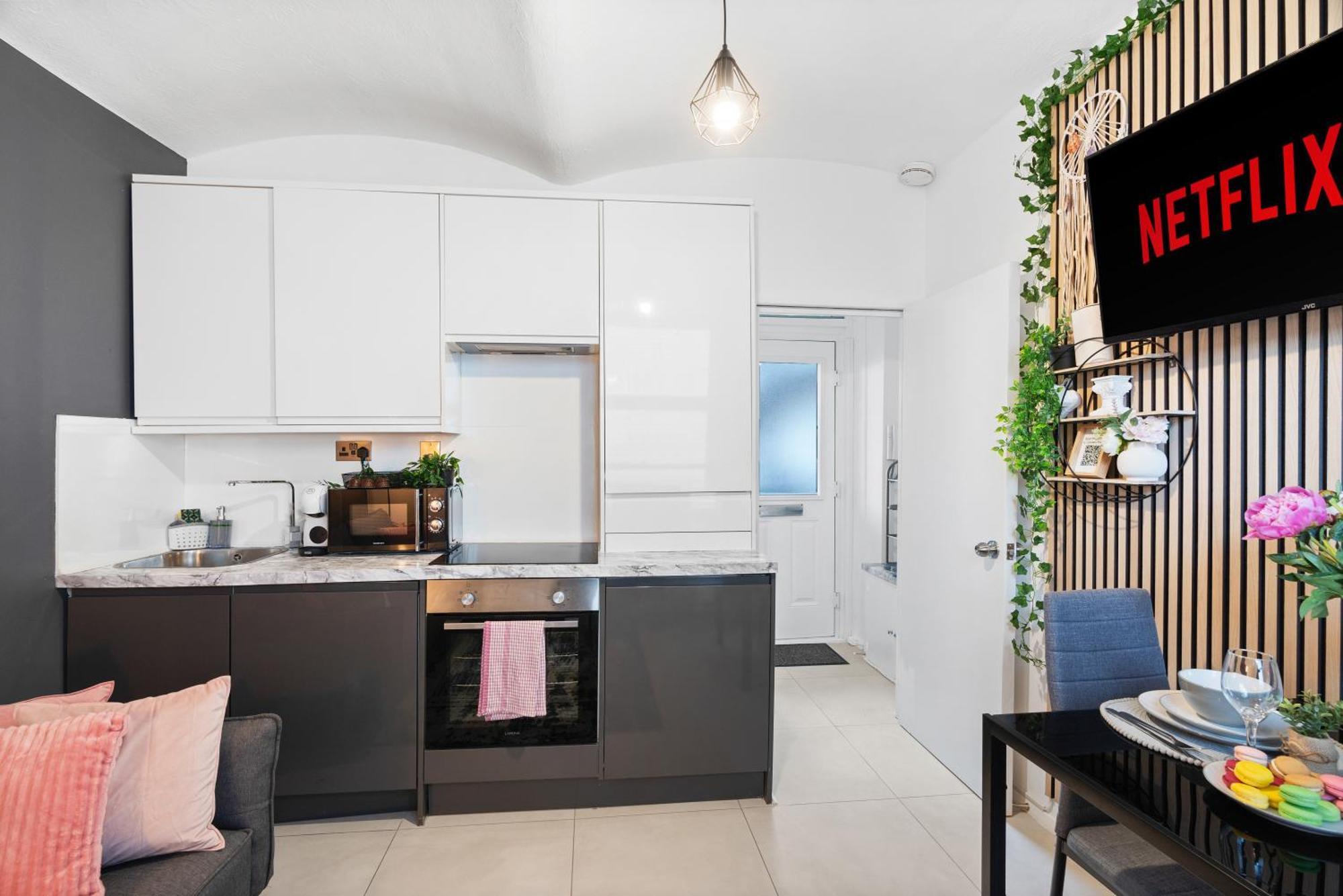 Gioestate Holiday, With Free Parking, Flat33